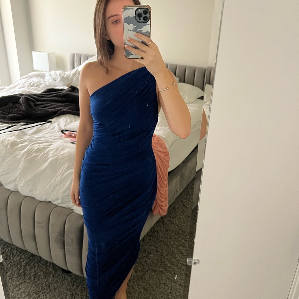 Norma Kamali Diana Ruched One-Shoulder Gown